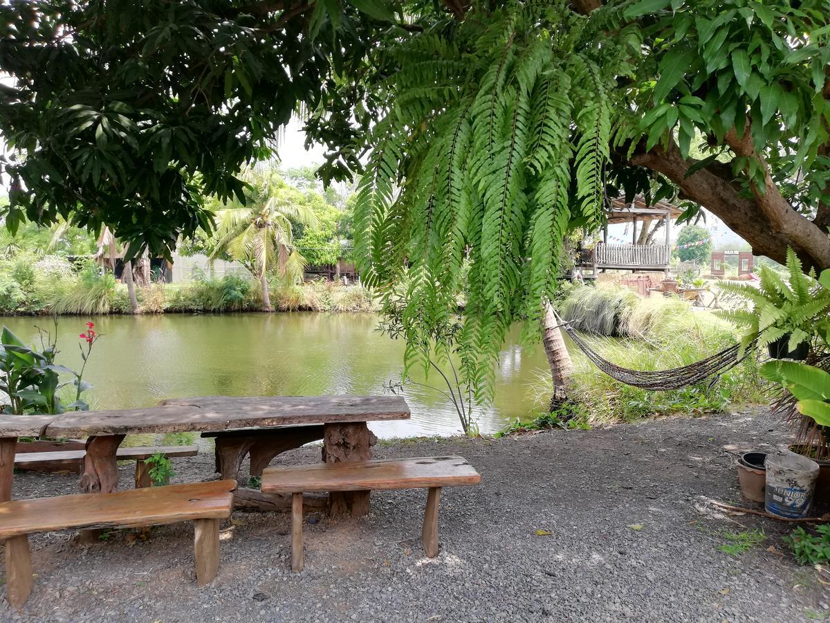 Wanlapa Farmstay Ban Khok Krathiam Exteriér fotografie