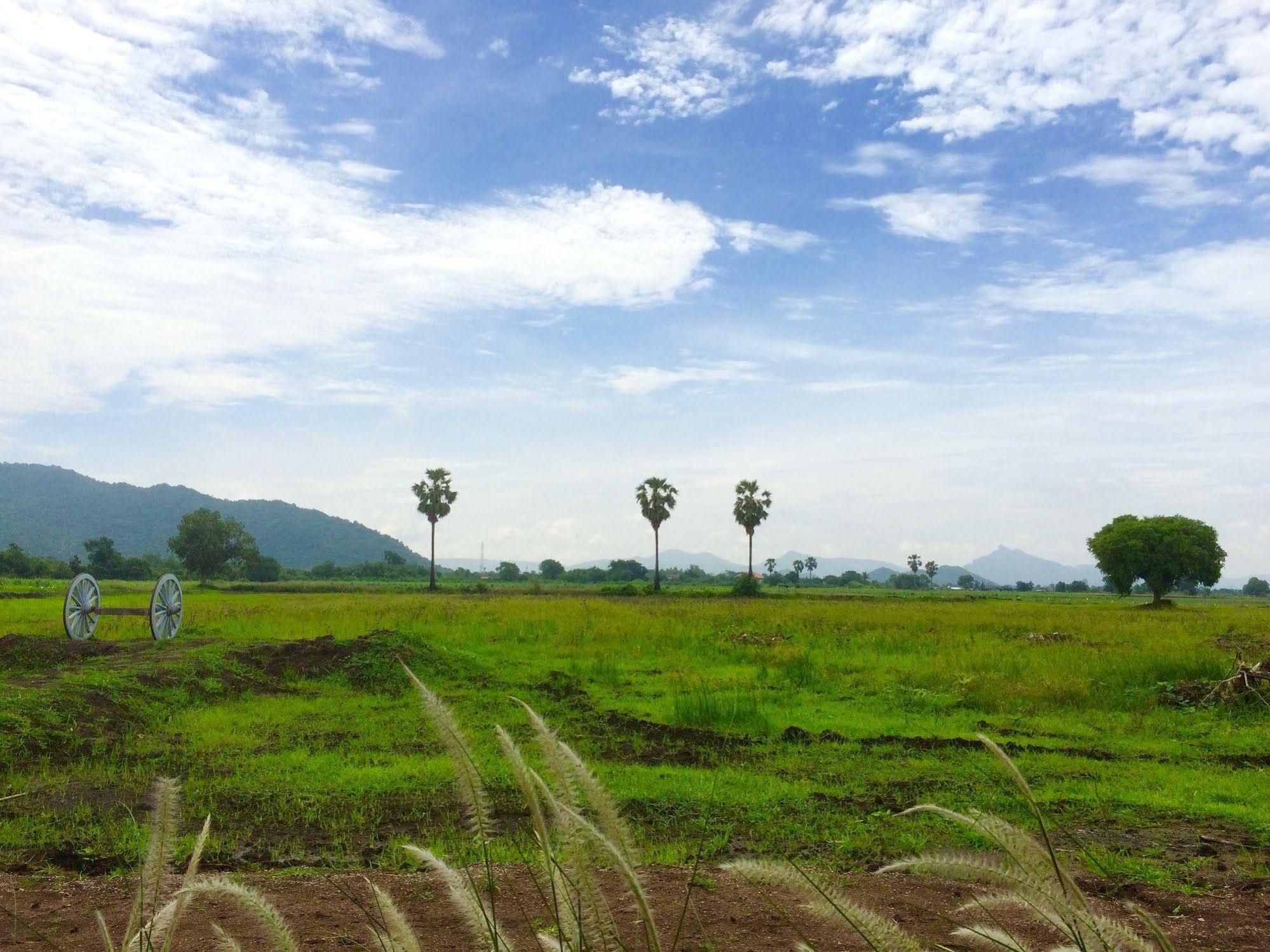 Wanlapa Farmstay Ban Khok Krathiam Exteriér fotografie